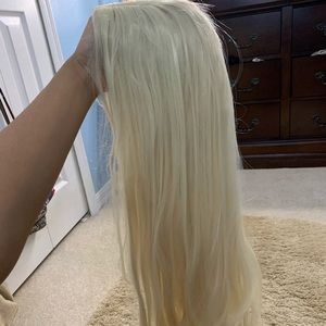 Blonde straight wig